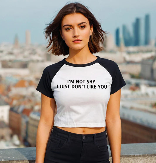 I'M NOT SHY  | LADIES RAGLAN CROP TOP